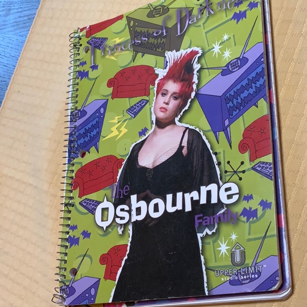 Notebook Kelly Osbourne - Picture 2 of 7